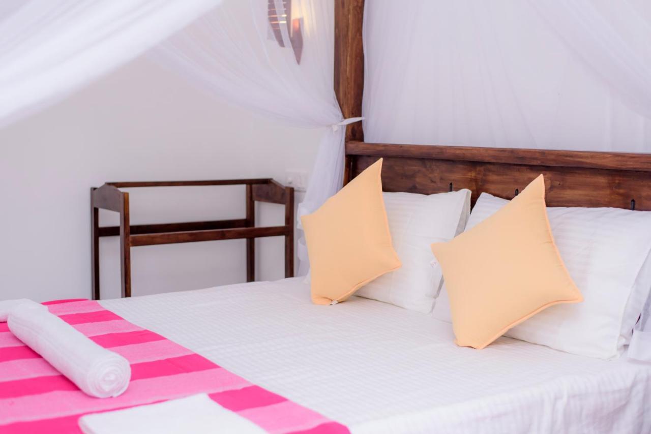 Scenery River Star Hotel Hikkaduwa Bagian luar foto