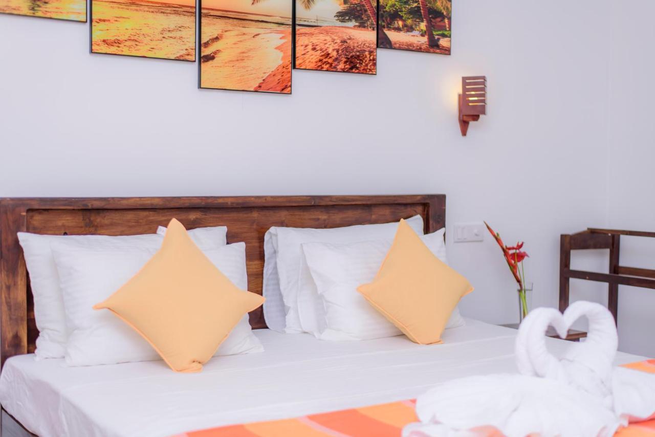 Scenery River Star Hotel Hikkaduwa Bagian luar foto