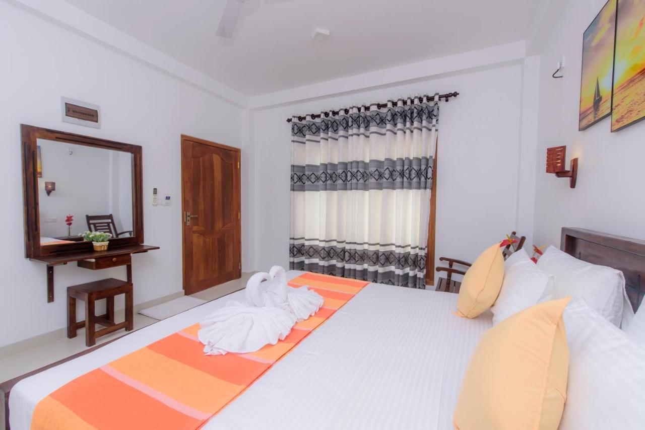 Scenery River Star Hotel Hikkaduwa Bagian luar foto