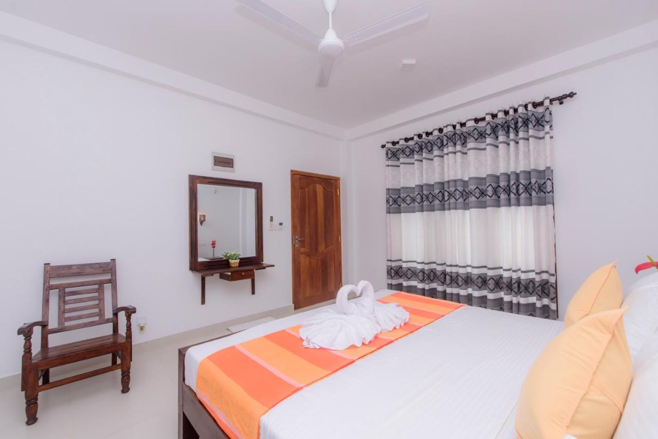 Scenery River Star Hotel Hikkaduwa Bagian luar foto
