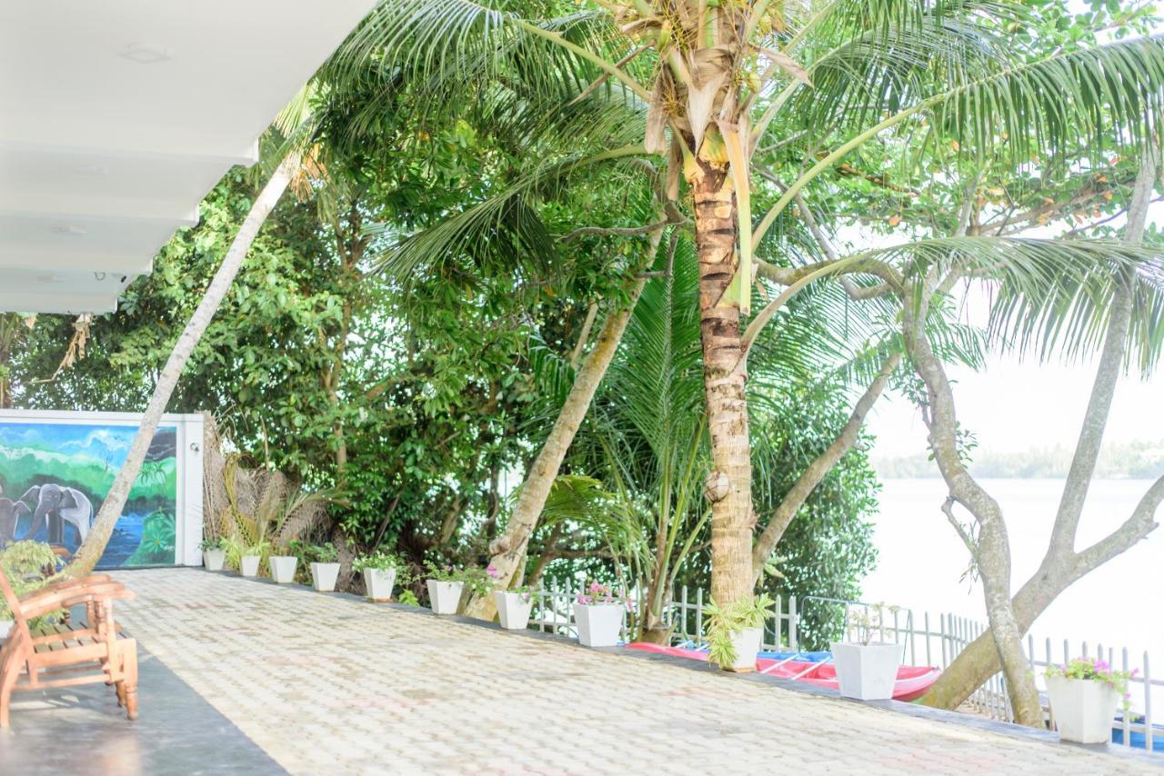Scenery River Star Hotel Hikkaduwa Bagian luar foto