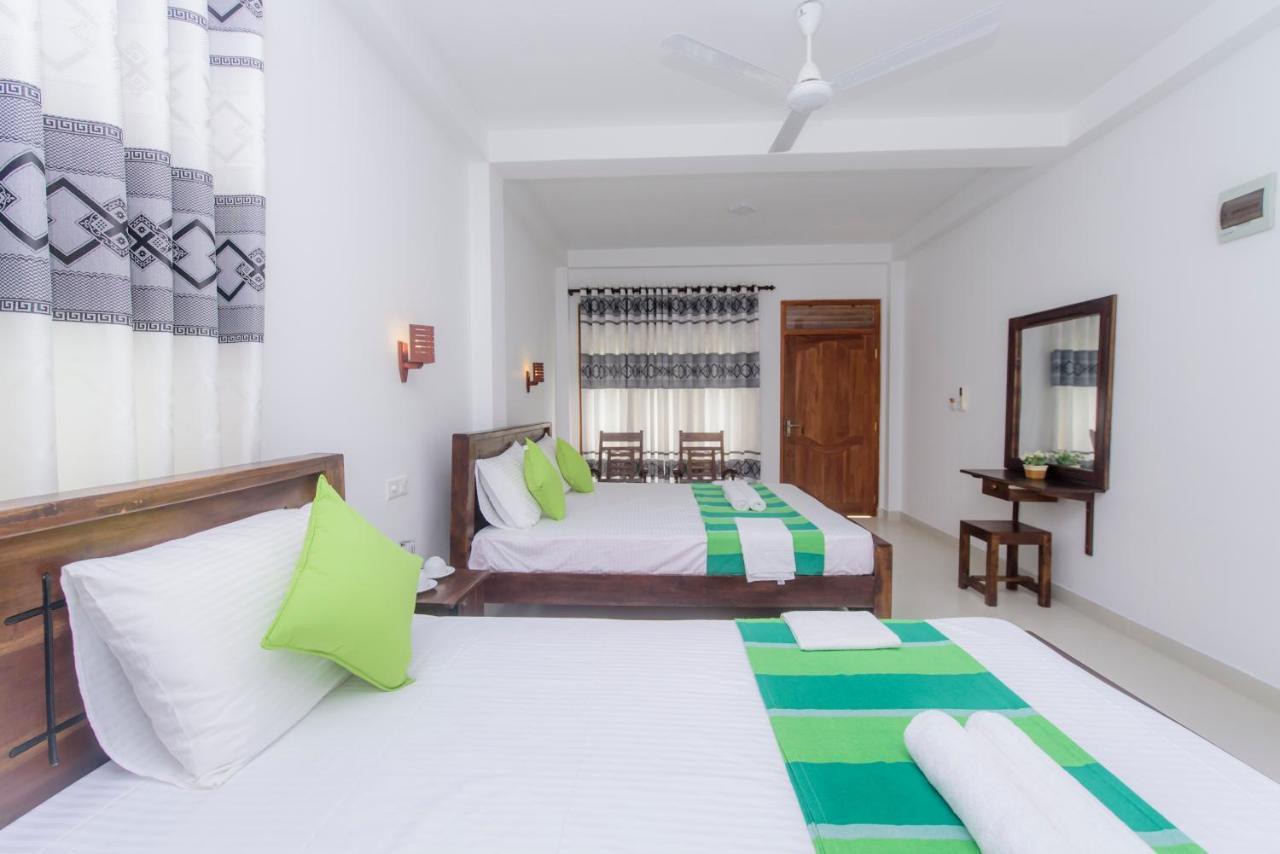 Scenery River Star Hotel Hikkaduwa Bagian luar foto