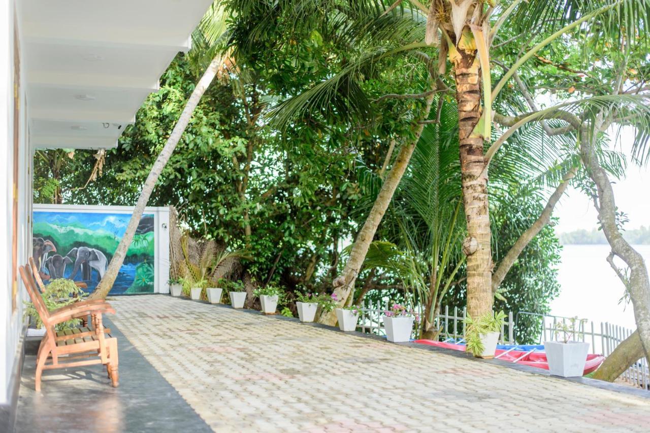 Scenery River Star Hotel Hikkaduwa Bagian luar foto