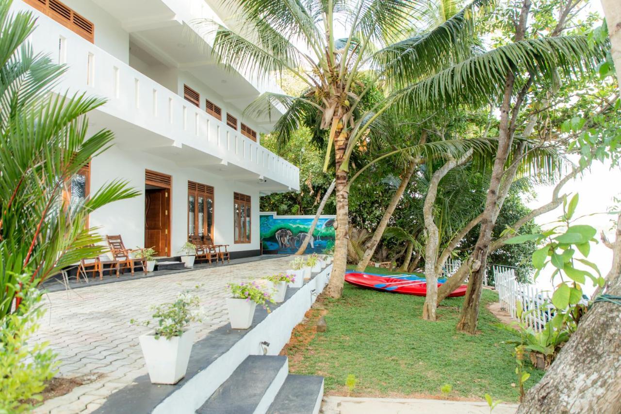 Scenery River Star Hotel Hikkaduwa Bagian luar foto