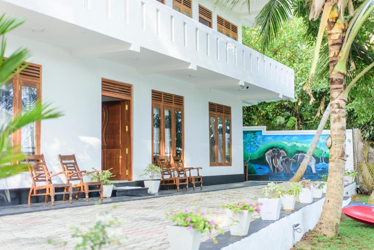 Scenery River Star Hotel Hikkaduwa Bagian luar foto