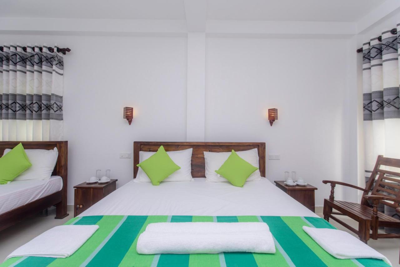 Scenery River Star Hotel Hikkaduwa Bagian luar foto